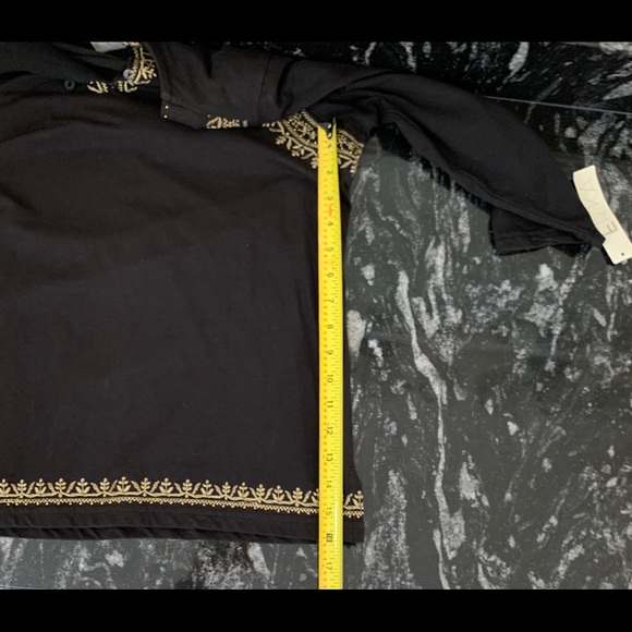 💥NWT💥 Tunic Top with Gold Embroidery and Beads - Picture 6 of 8